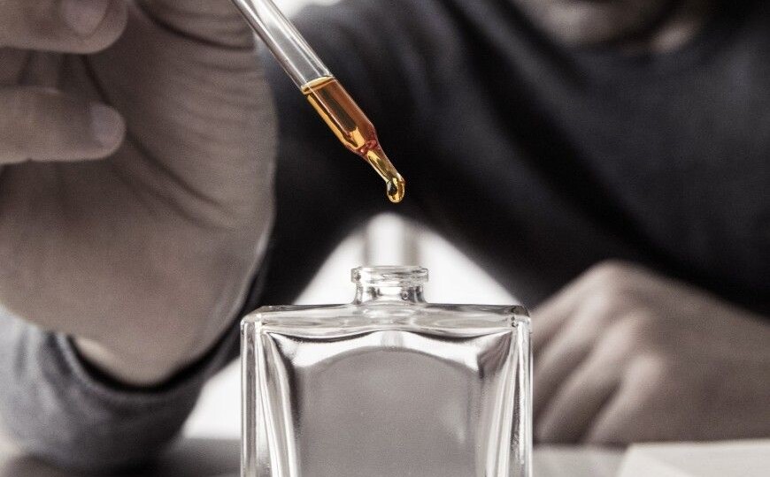 «Микробиом кожи и парфюмерия: невидимый союз, меняющий восприятие аромата»