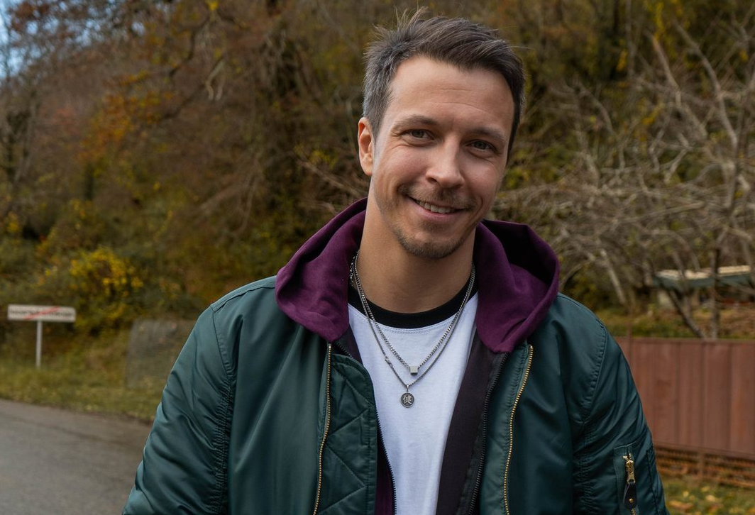 Кадр съёмок сериала «Знахарь»