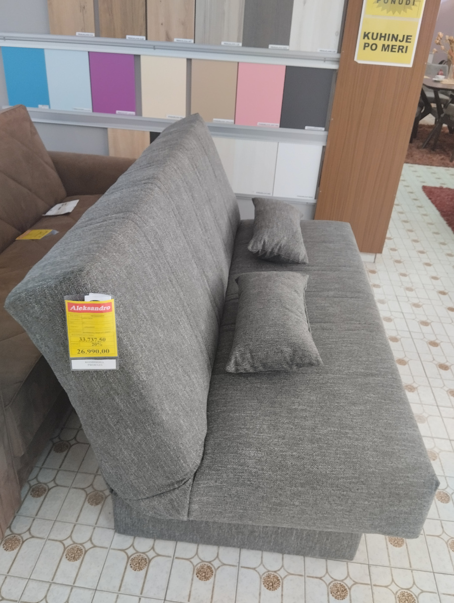 Фото автора. В поисках мебели для оптимизации интерьера и жилищных условий.