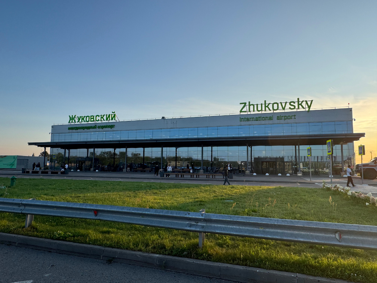 Здание аэропорта 