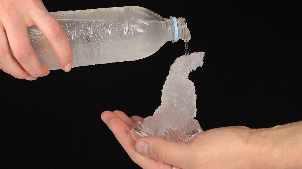 © statics.memondo.com