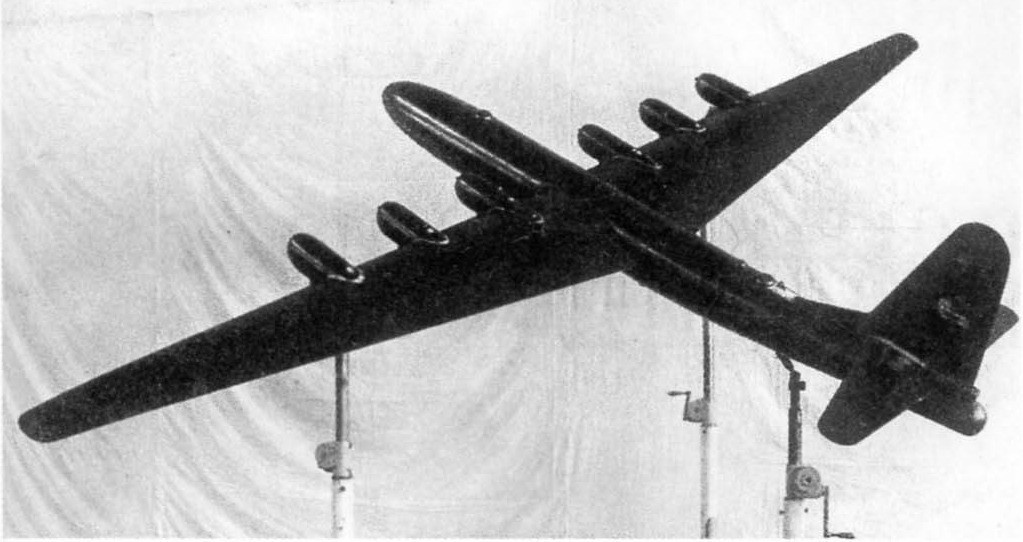 Картинки Яндекса.  Стратегический бомбардировщик Ил-26