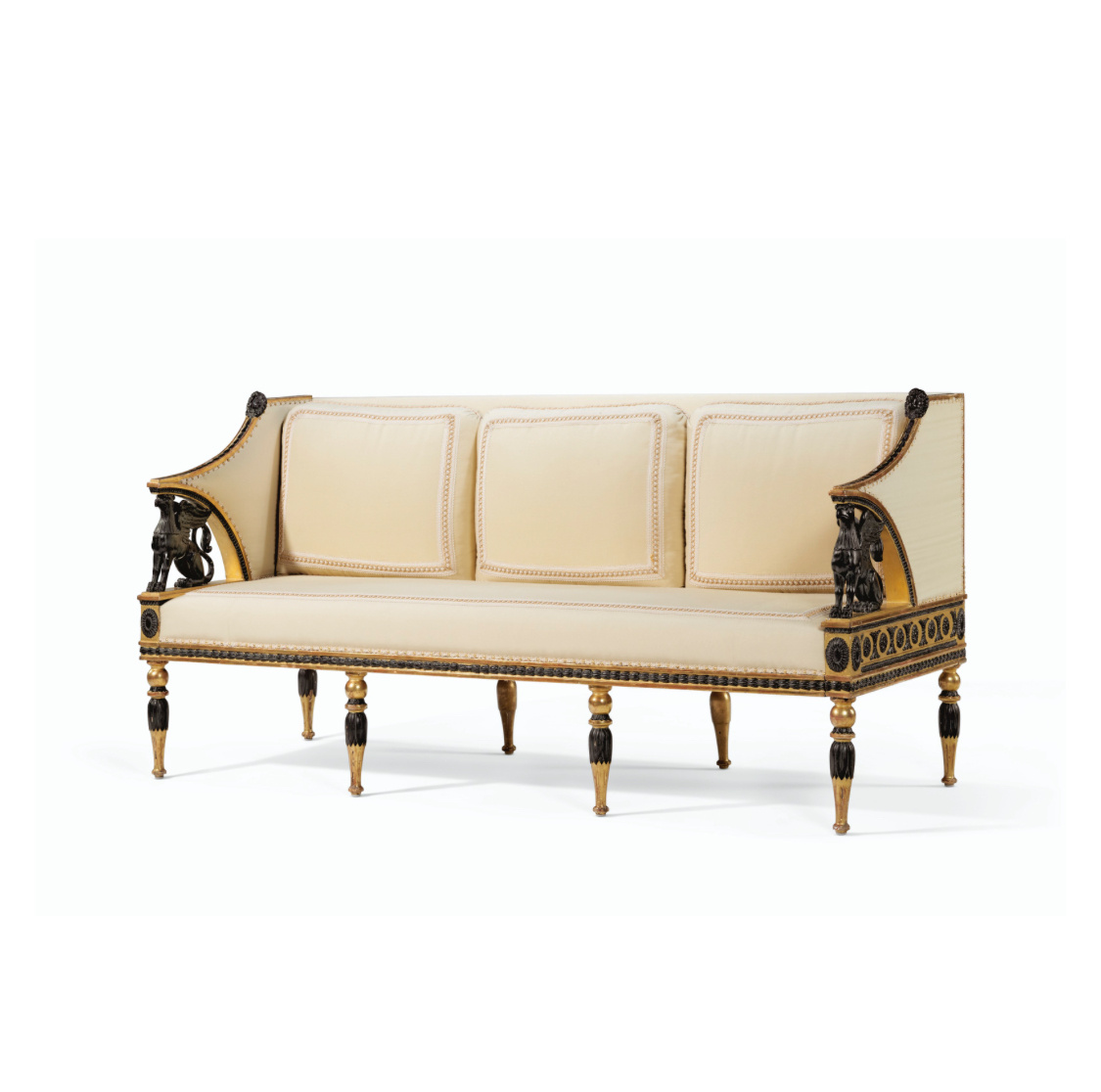 Шведский диван из позолоченного дерева и бронзы
Приписывается шведскому придворному мебельщику Эфраиму Штолю, начало XIX века. Аукцион Christie’s