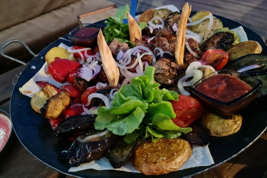 Кафе Бора-Бора