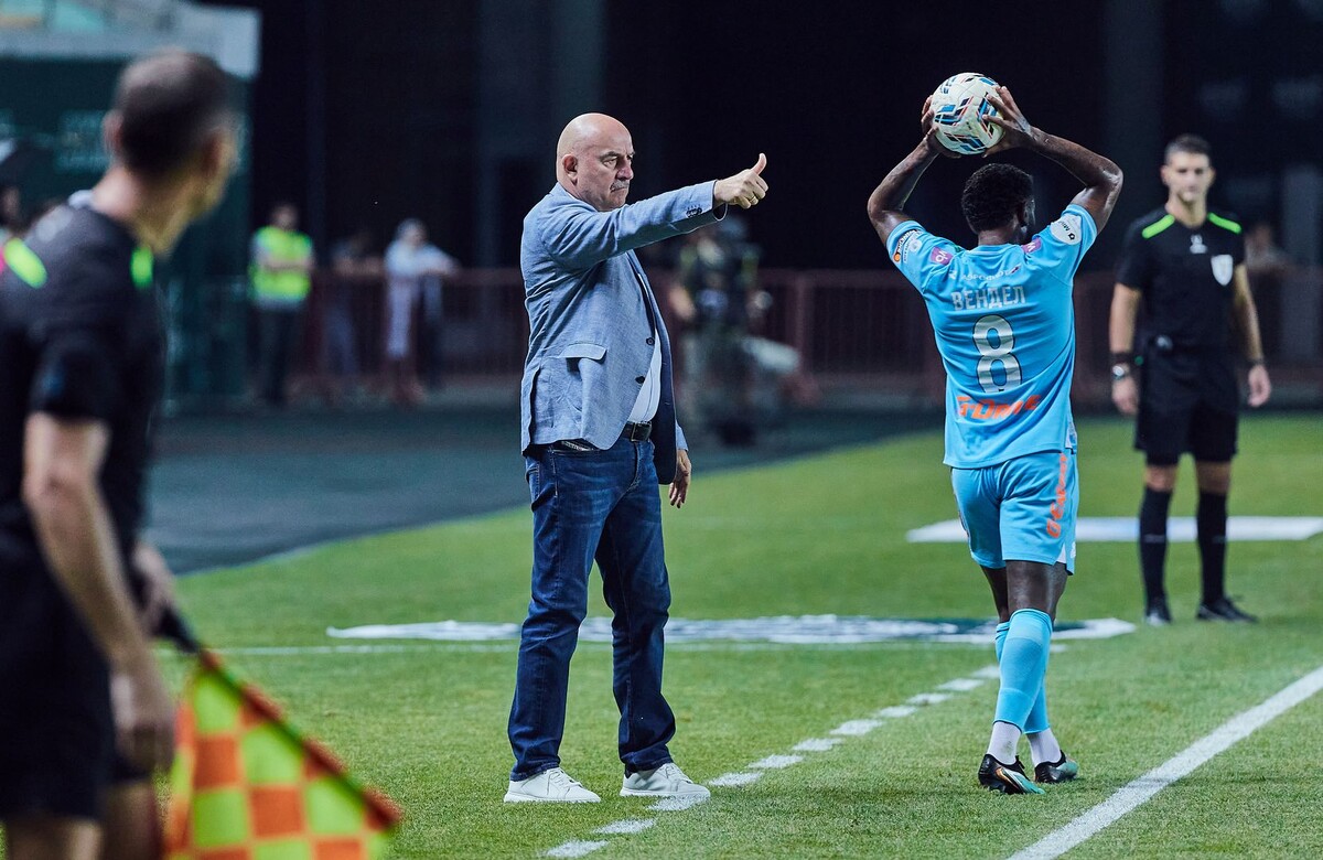    Стадион «Ахмат Арена». РПЛ: «Ахмат» (Грозный) — «Зенит» (Санкт-Петербург). Главный тренер «Ахмата» Станислав Черчесов во время матча / Источник: © ФК «Зенит»/ТАСС