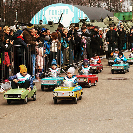 Педальный автопром СССР: когда за руль садились в 5 лет