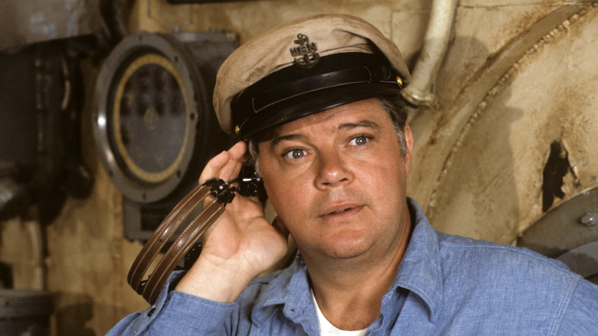 Кадр из фильма "Операция «Юбка»"