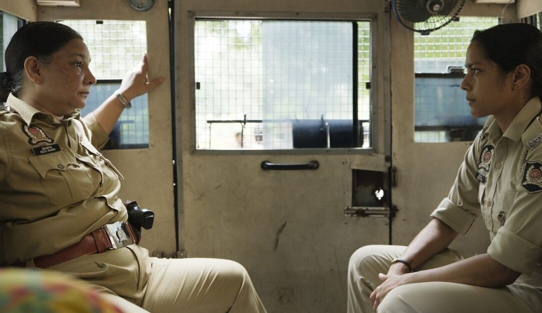 Кадр из фильма "Сантош".