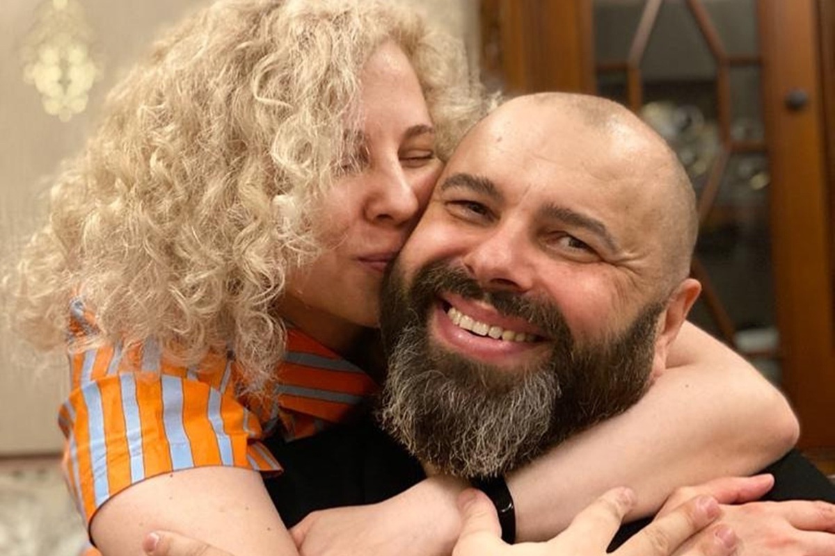     «Так выглядит любовь с первого взгляда»: Максим Фадеев показал видео с женой