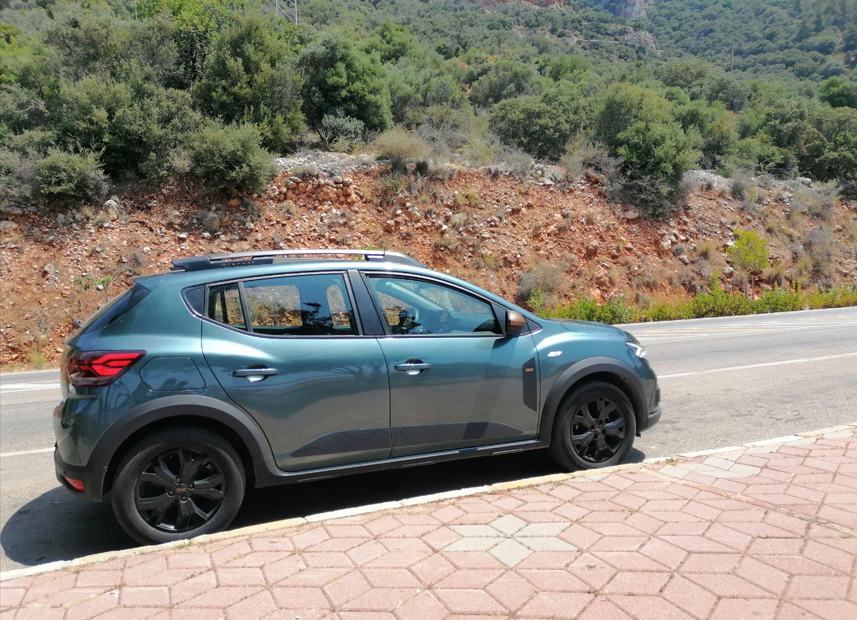 Фото автора. На этой машинке мы катались по Турции 4 дня