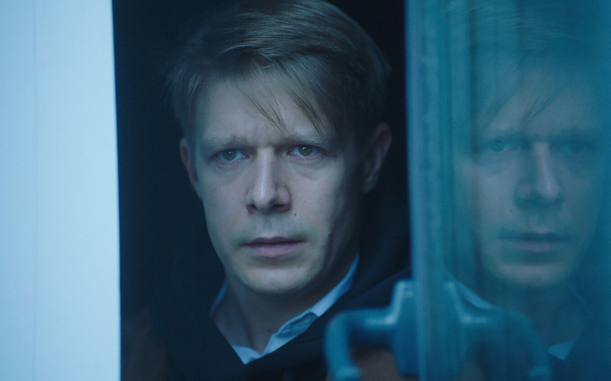 Кадр из сериала «Оффлайн», реж. Кирилл Плетнёв, 2022