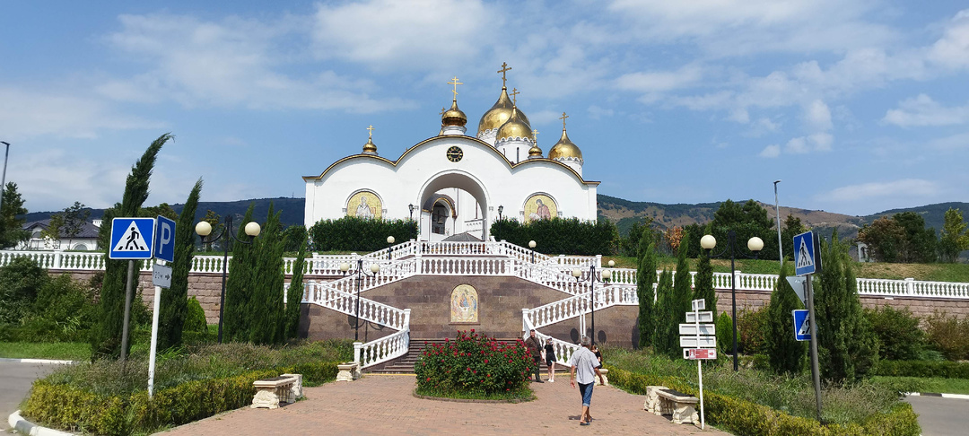 Александринская церковь в Геленджике — духовная жемчужина курорта