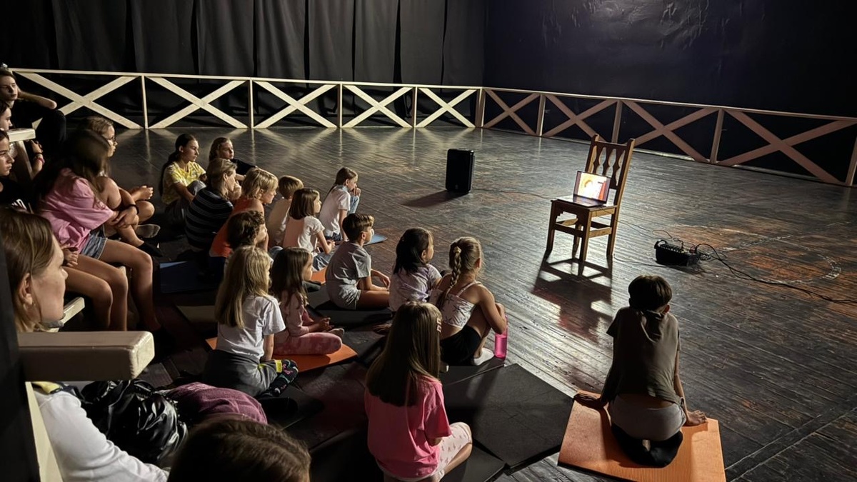 Найдете здесь нас?