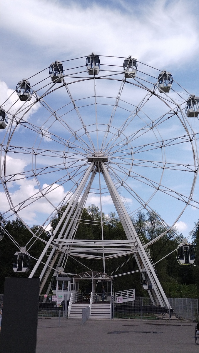 Колесо обозрения, новый аттракцион, Липецк 