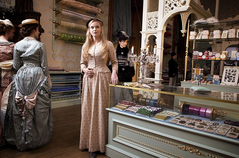 Кадр из сериала 2012 года