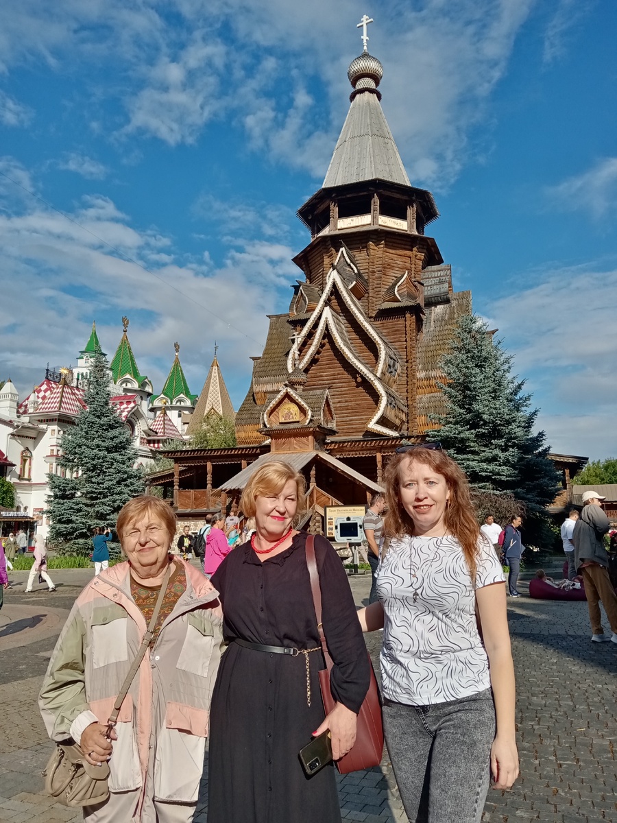 С Ириной и Леной в Измайловском Кремле 