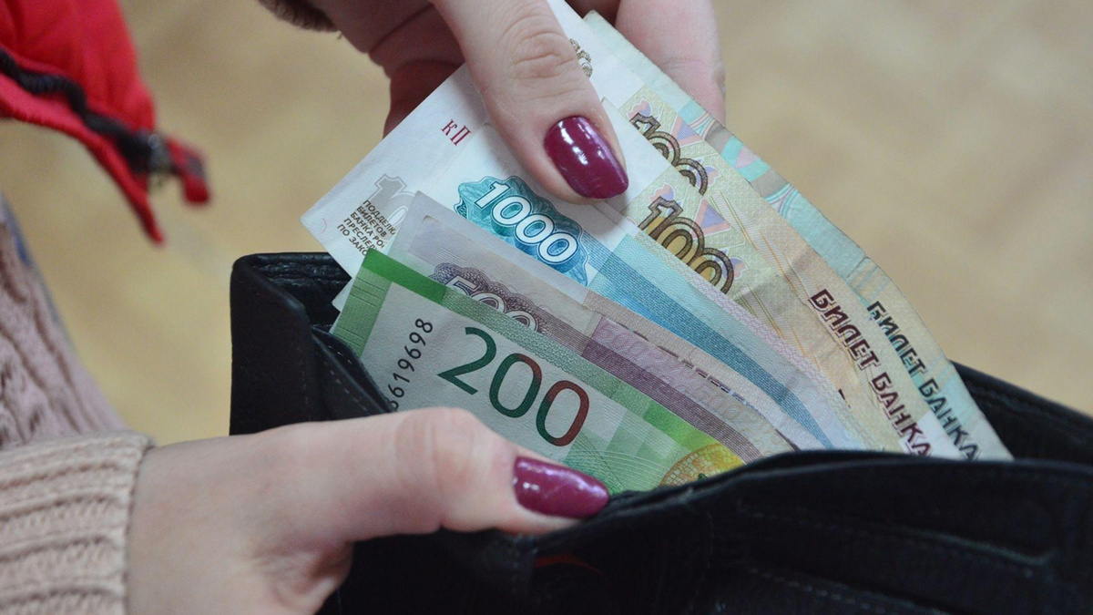 В число «счастливчиков» попадают врачи, учителя, библиотекари, музейные работники