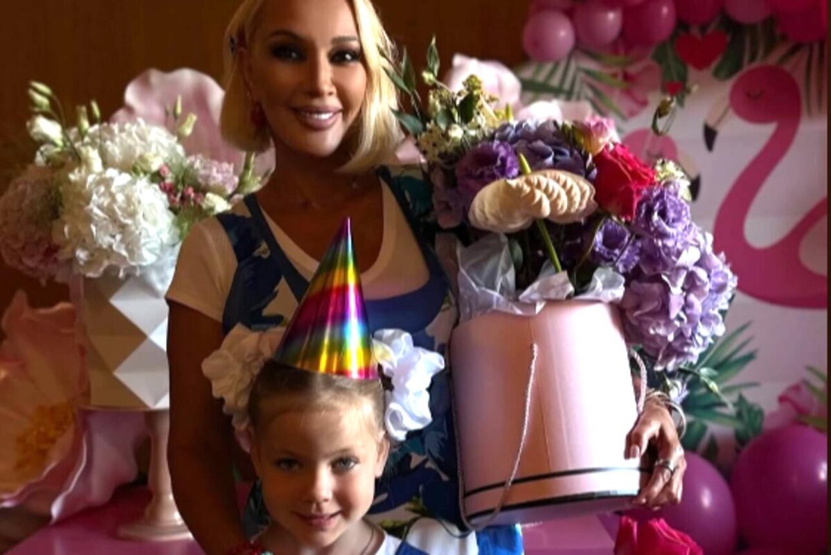    Лера Кудрявцева с дочерью Машей. соцсети