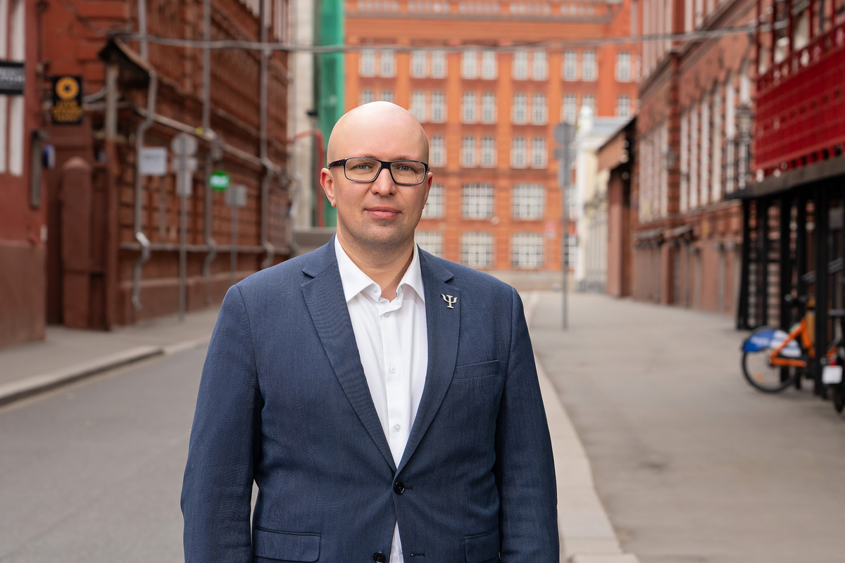 Психолог Станислав Самбурский