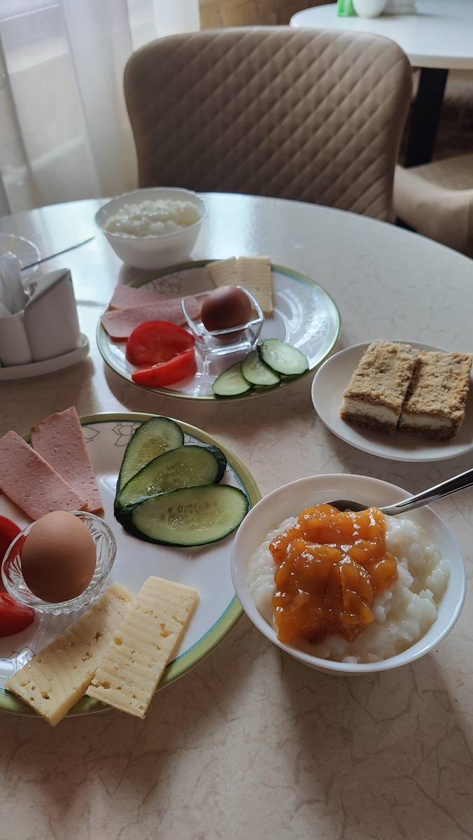 Пионерский сытный завтрак))