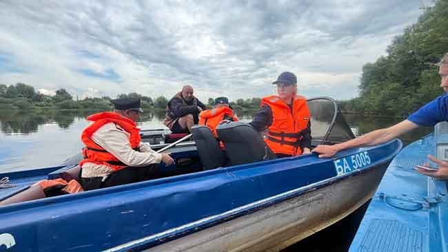 Особую обеспокоенность у транспортных прокуроров вызывает бассейн реки Пины – в ходе совместных рейдов судоводителям объясняют правовые последствия несоблюдения законодательства