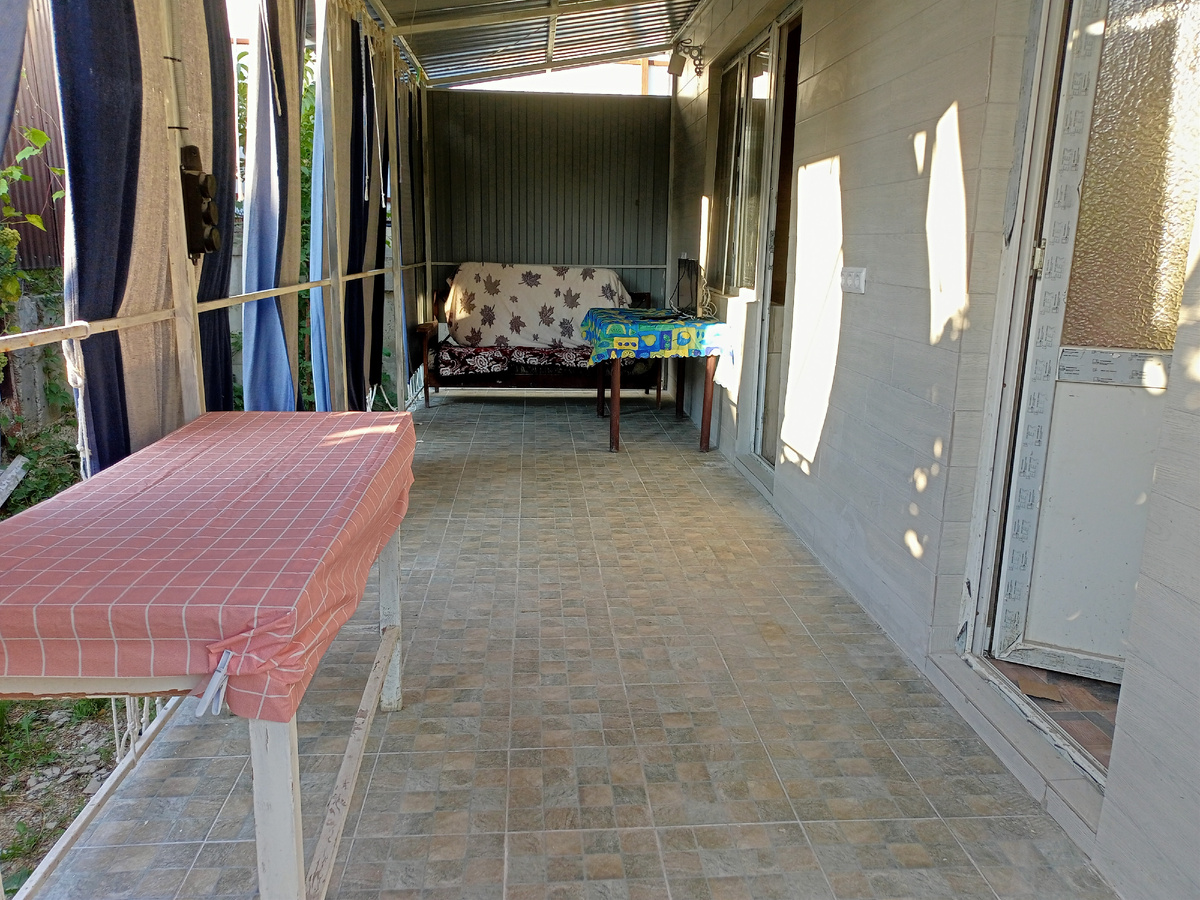 Веранда, вид от входа на неё 