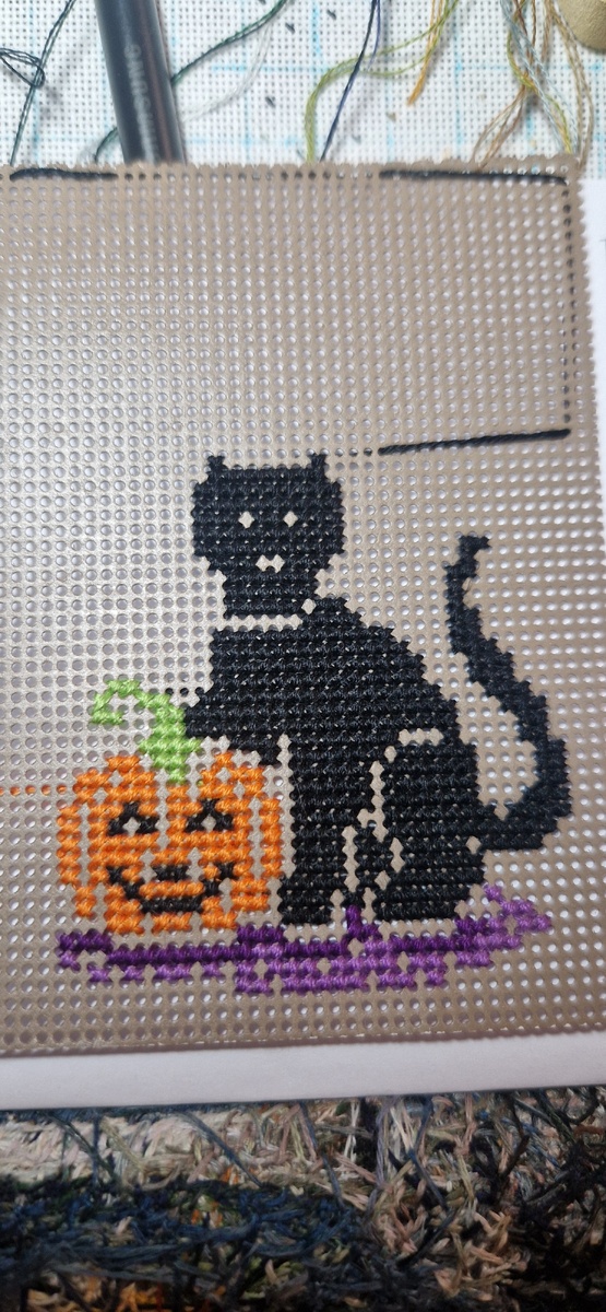 Котик из крестиков