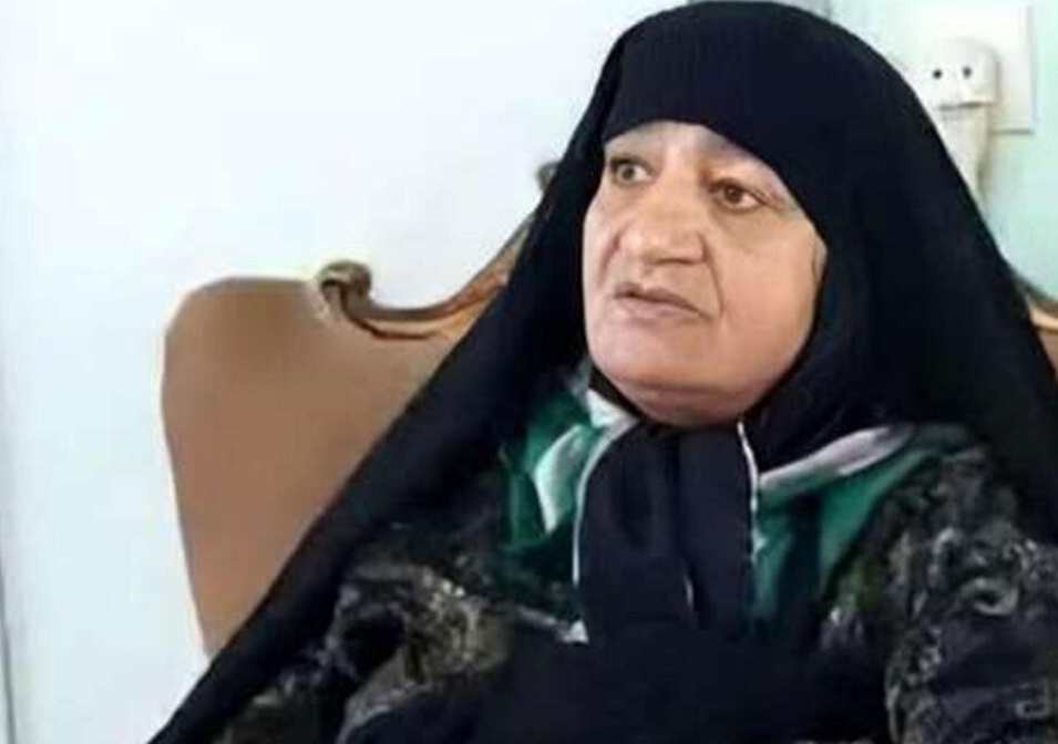 Култум Акбари