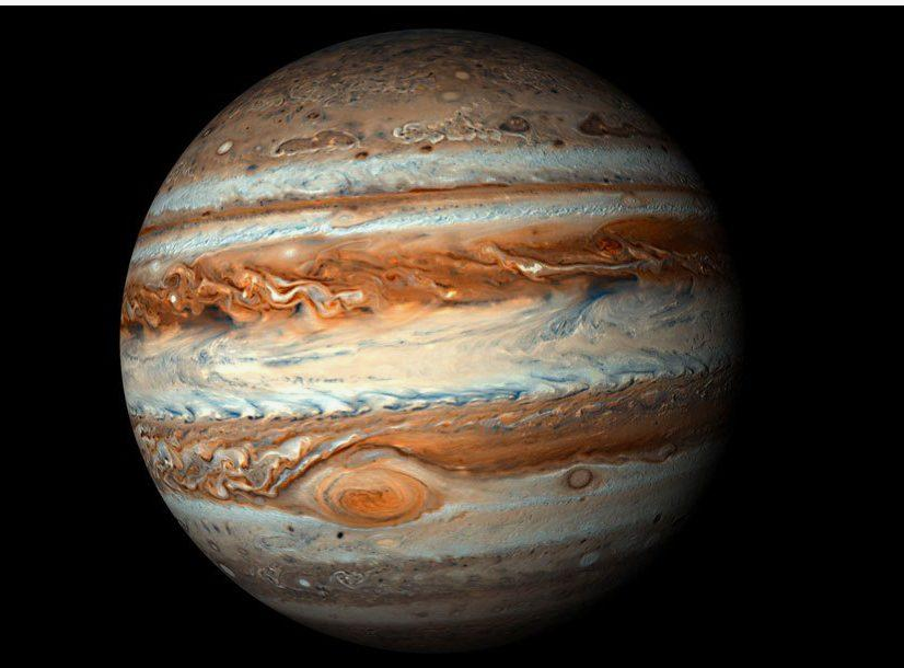 Юпи́тер — самая большая планета в Солнечной системе, пятая по удалённости от Солнца. Наряду с Сатурном Юпитер классифицируется как газовый гигант.