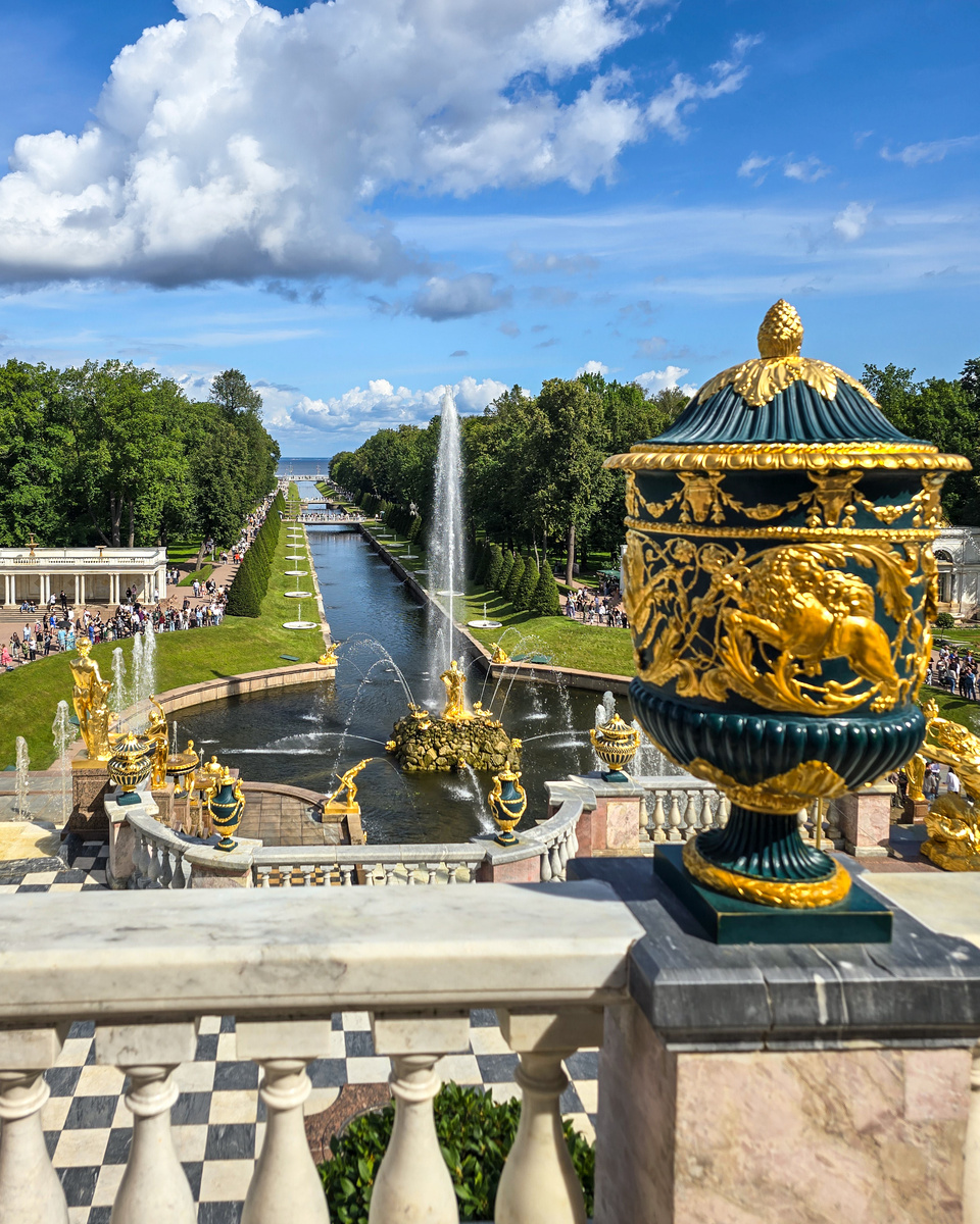 Петергофский дворец