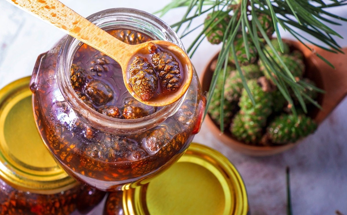 Варенье из сосновых шишек. Изображение из социальных сетей