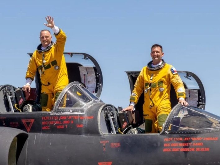 Летуны провели в небе 14 часов.  фото: картинки яндекс.