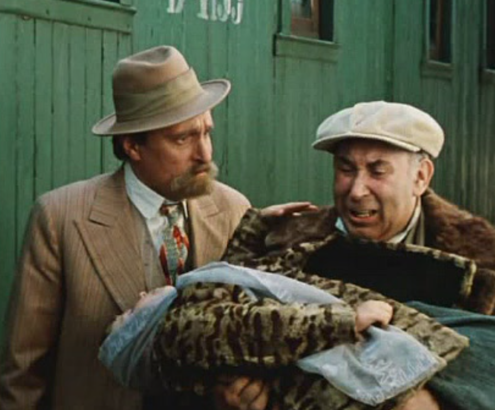 Готлиб Ронинсон в фильме "Раба любви"