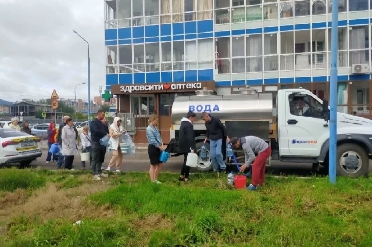    В Красноярске жителям Белых рос организовали подвоз питьевой воды