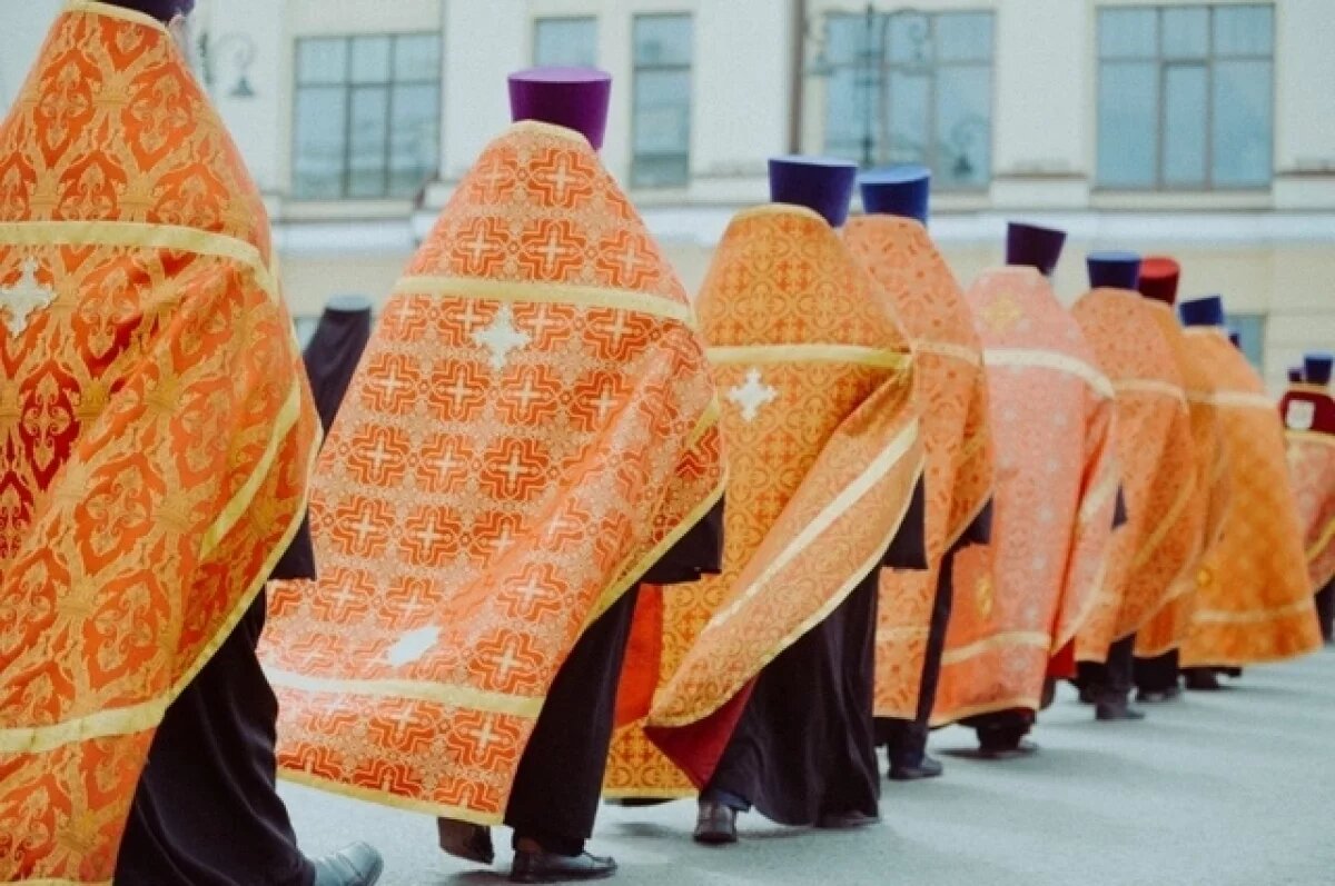    Томский митрополит возвел игумена Кирилла в сан архимандрита