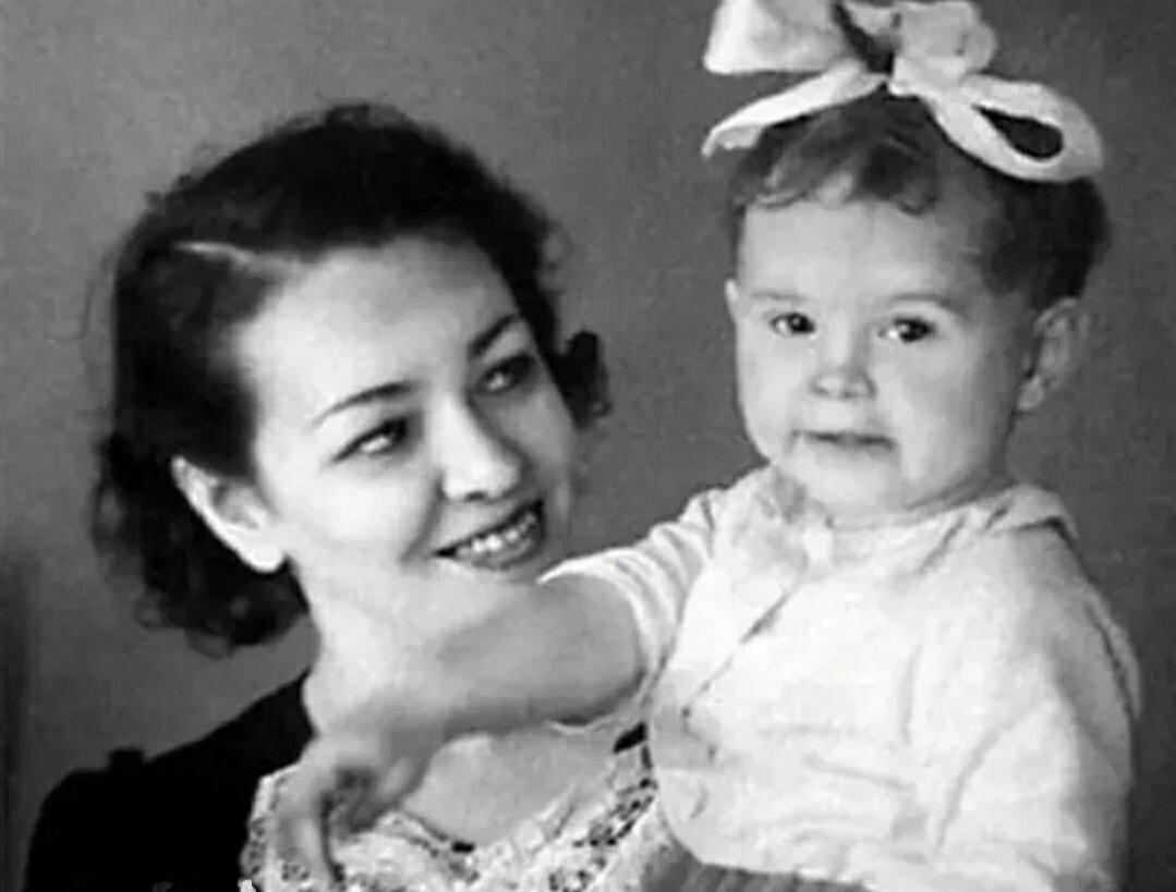 Вероника Тушнова с дочкой Наташей 