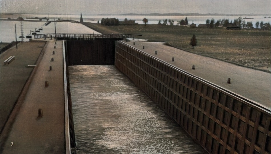 Один из шлюзов ББК, 1940-е гг.