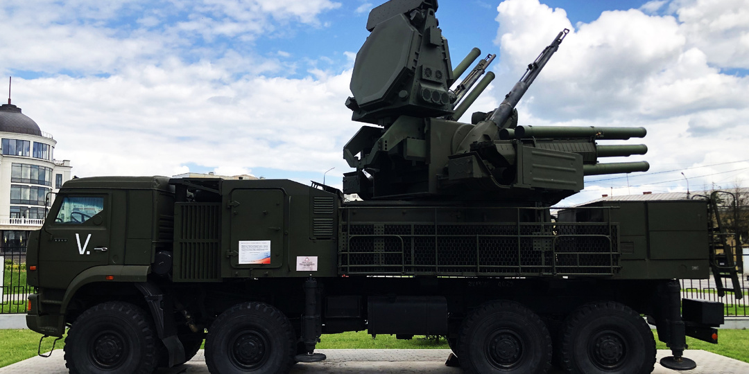"Панцирь-С1". Обзор российского зенитного ракетно-пушечного комплекса.