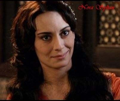 По ее усталому, но довольному лицу, Дайе поняла, что самое страшное уже позади. 