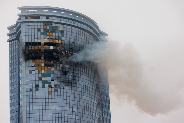    ЖК «Лазурные небеса» подвергся атаке украинских дронов в декабре 2024 года.   
Фото: «БИЗНЕС Online»