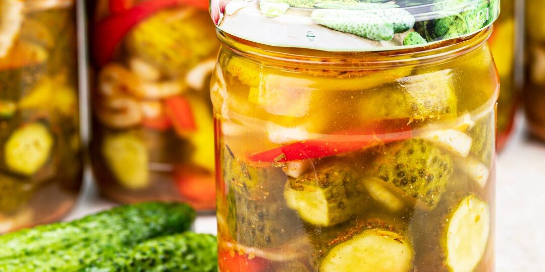 Сделала раз и много лет повторяю! Хрустящие маринованные огурцы легким способом заготовки