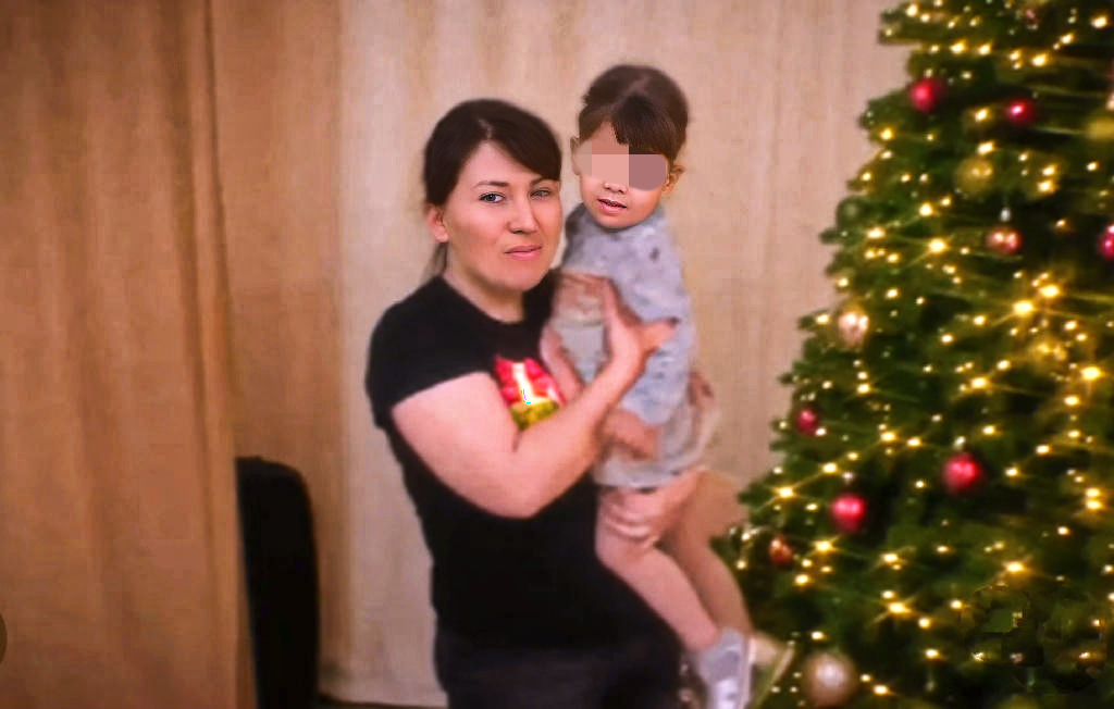 Заира и её дочь Диана. Ист: кадр из видео НТВ