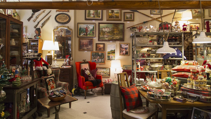 Примерно так мог выглядеть магазинчик Тиффани в то время. Фото взято из интернета и прямого отношения к рассказу не имеет.  