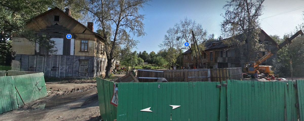    Панорама Яндекс за 2010 год с домами №№ 6 и 8 на Аэродромной