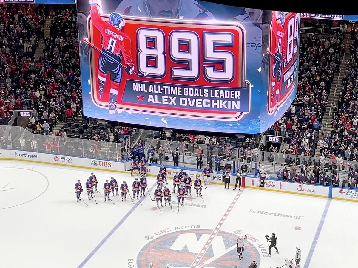 История на глазах у всего мира: Александр Овечкин бьёт рекорд Уэйна Гретцки 