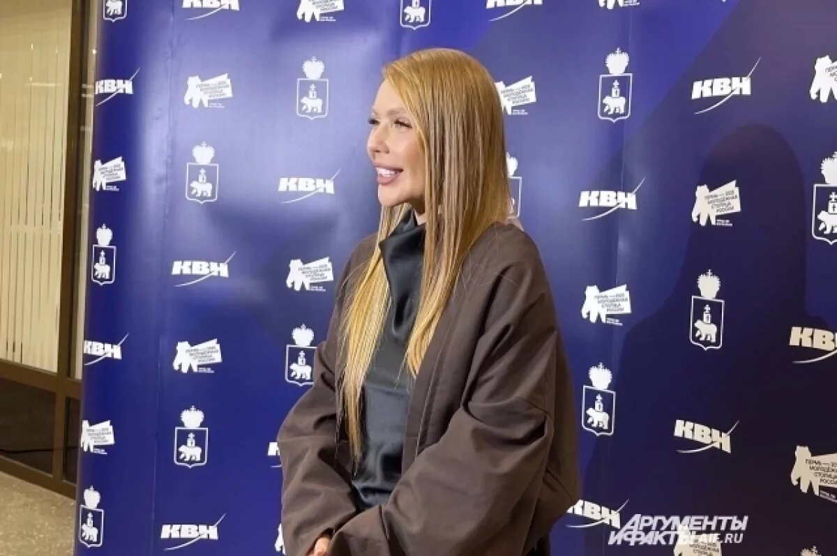    Карина Кросс испытала мандраж на «Летнем кубке» КВН в Перми