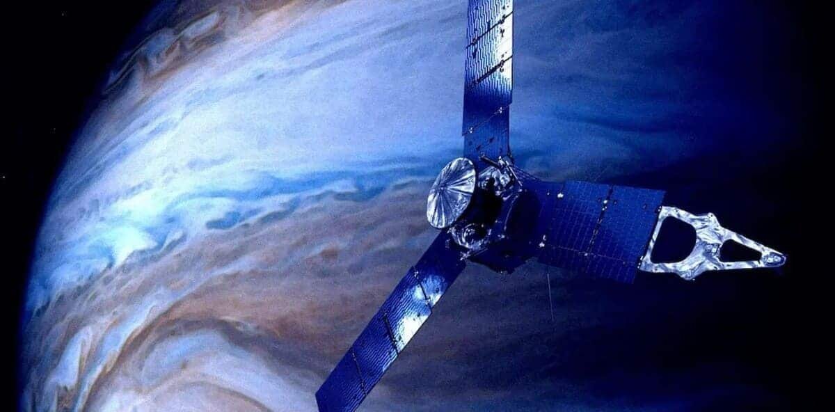    Художественное изображение зонда «Юнона» / © NASA