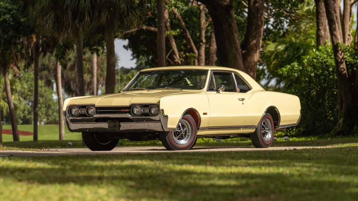 Oldsmobile 442 W-30 1967 года