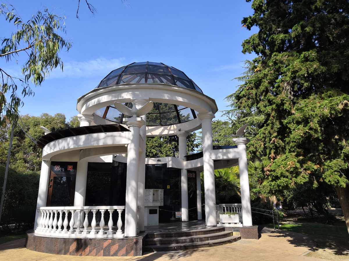 Бювет с миниральной водой Пластунская (бесплатно можно попить водичку)