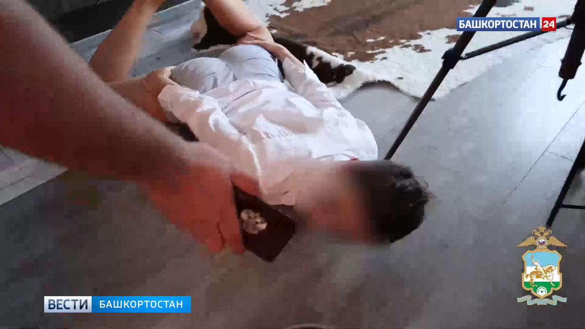    За съемки порно в Уфе задержали вебкам-моделей и видеооператора